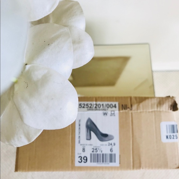 Zara Gray Leather Pumps Chrome Heel Size 8 - Picture 7 of 7